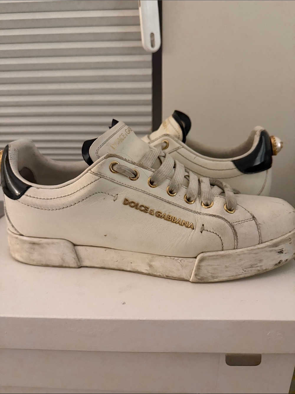 Dolce & Gabbana White Leather women’s  Sneakers with Gold Details and Black Heel